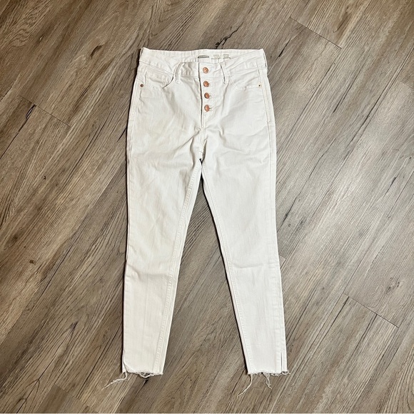 🔥SALE - Any 4 for $20. Old Navy Jeans - Picture 1 of 8